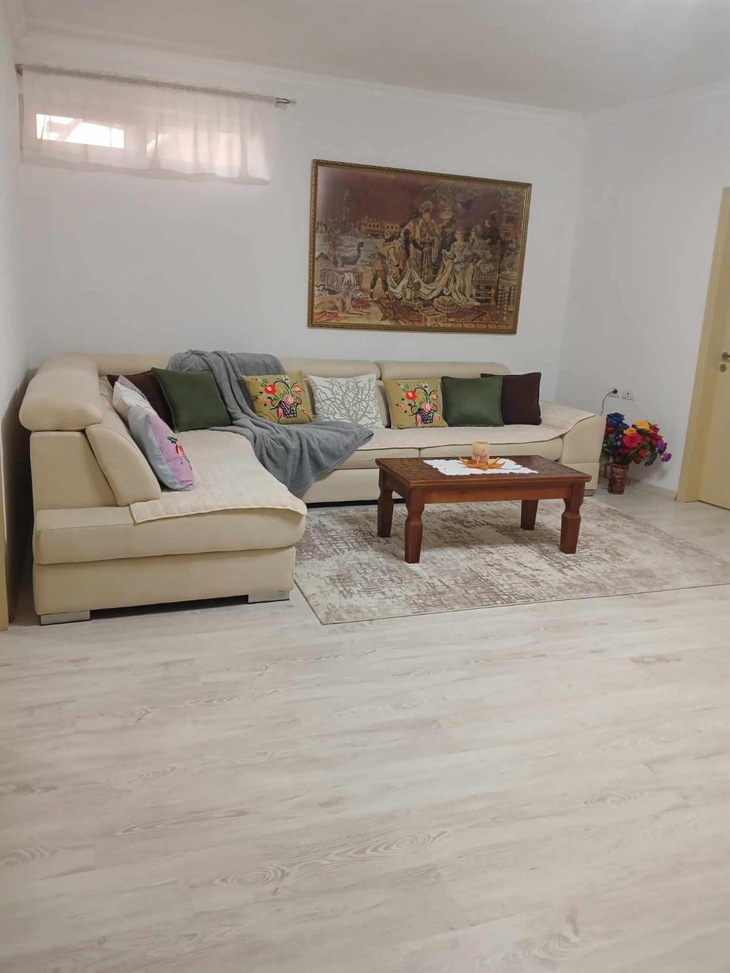 Eniguesthouse Gjirokastër Eksteriør bilde