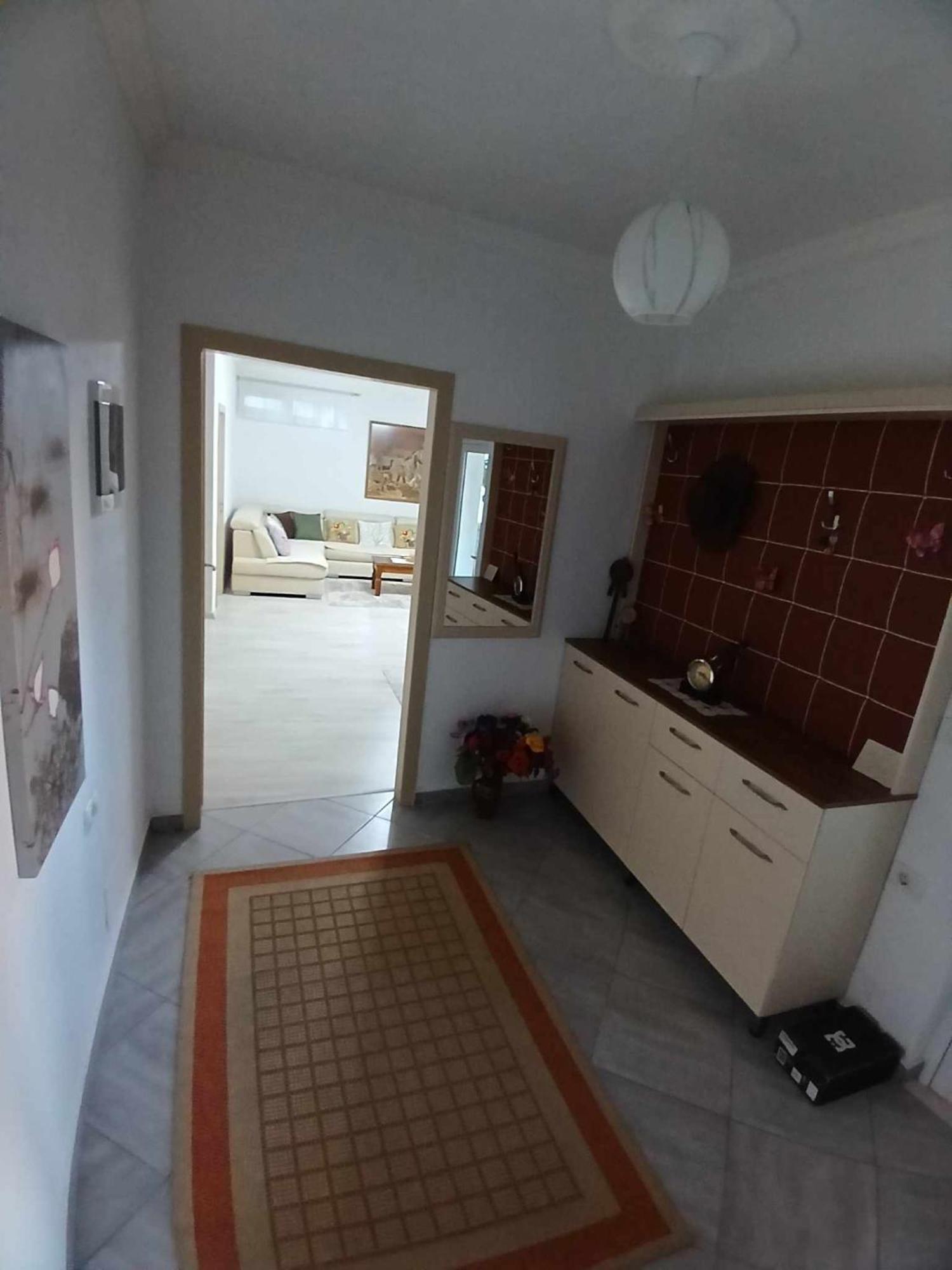Eniguesthouse Gjirokastër Eksteriør bilde