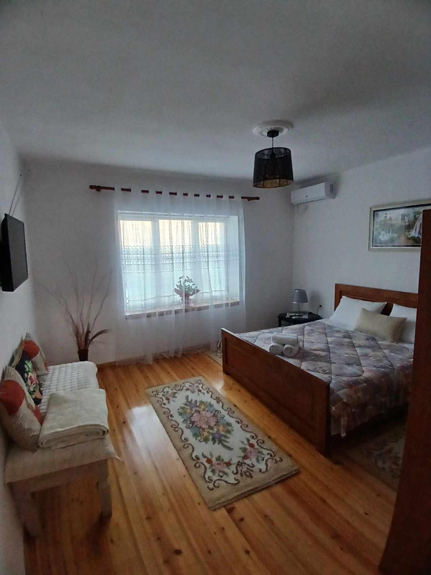 Eniguesthouse Gjirokastër Eksteriør bilde