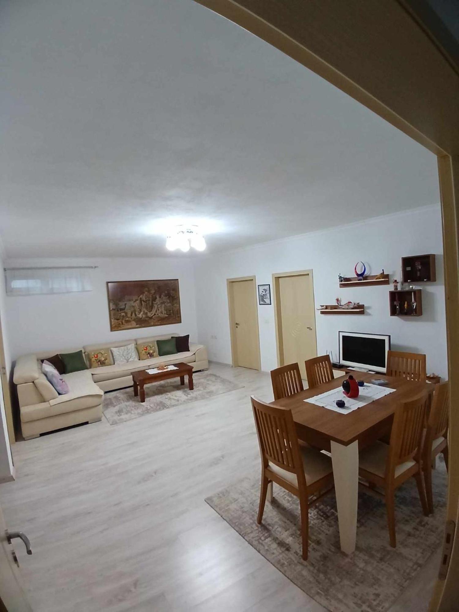 Eniguesthouse Gjirokastër Eksteriør bilde
