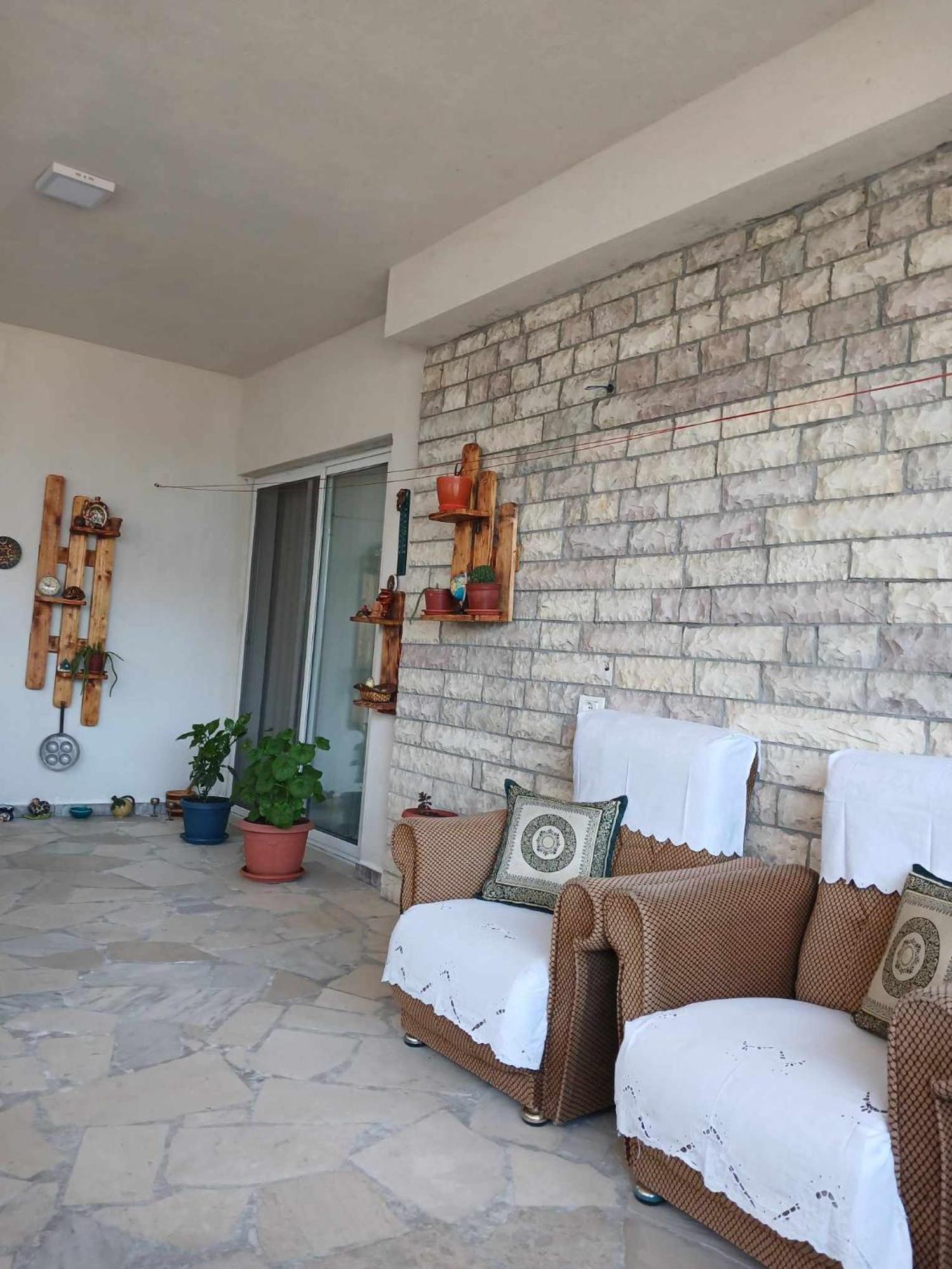 Eniguesthouse Gjirokastër Eksteriør bilde