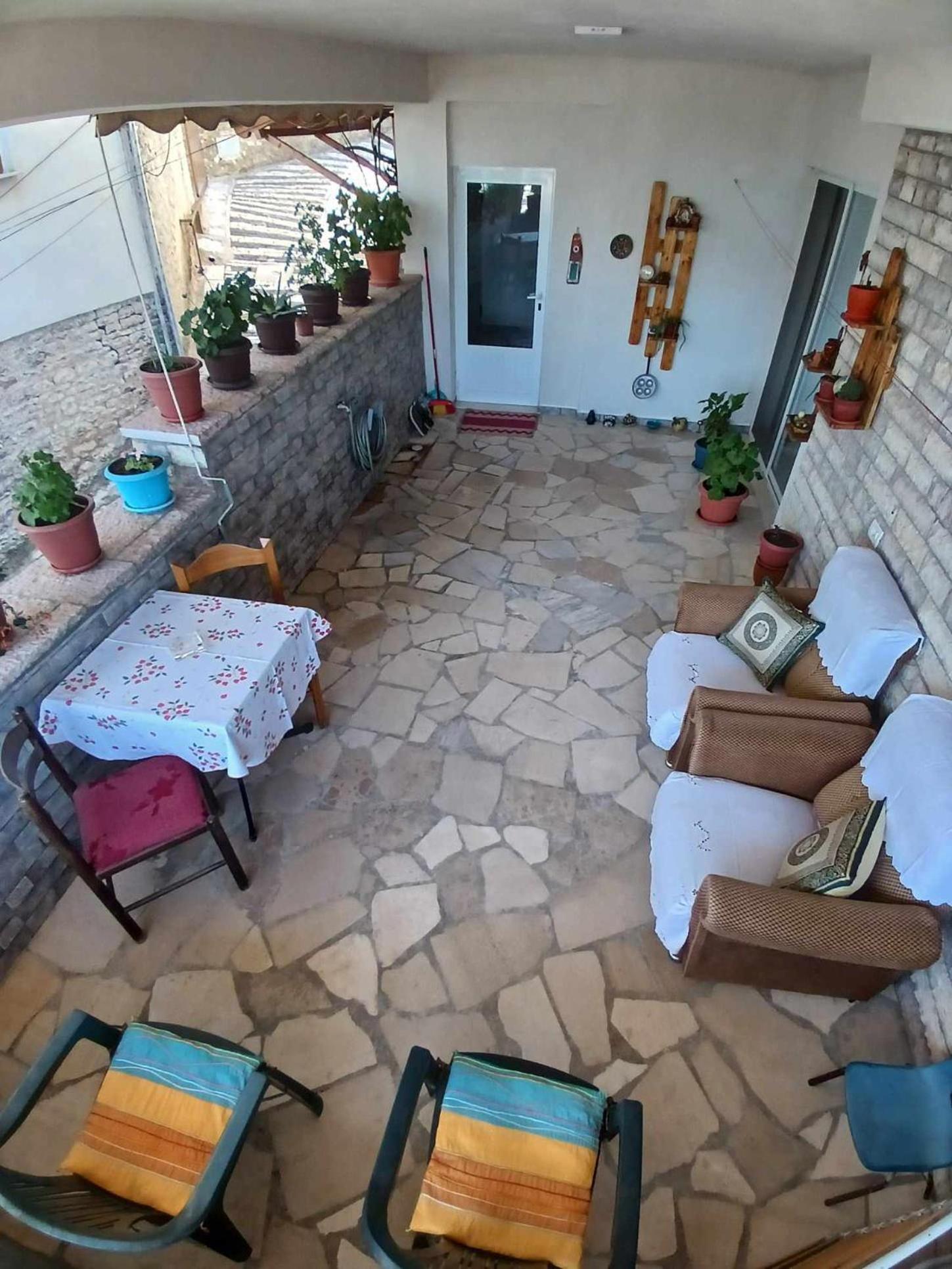 Eniguesthouse Gjirokastër Eksteriør bilde
