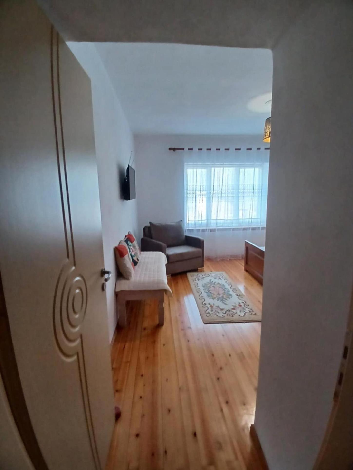 Eniguesthouse Gjirokastër Eksteriør bilde