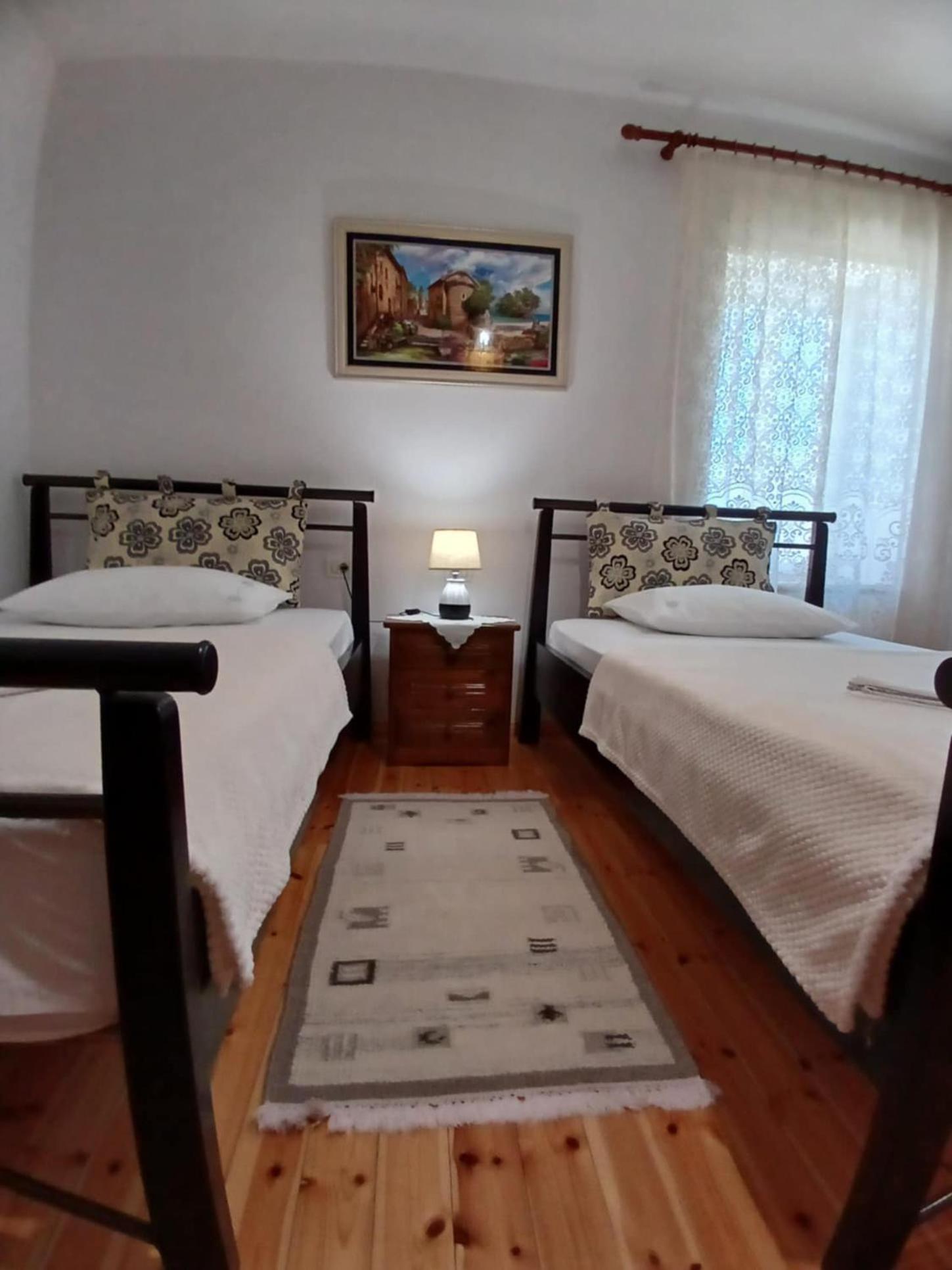 Eniguesthouse Gjirokastër Eksteriør bilde